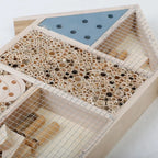 Hôtel à insectes en bois