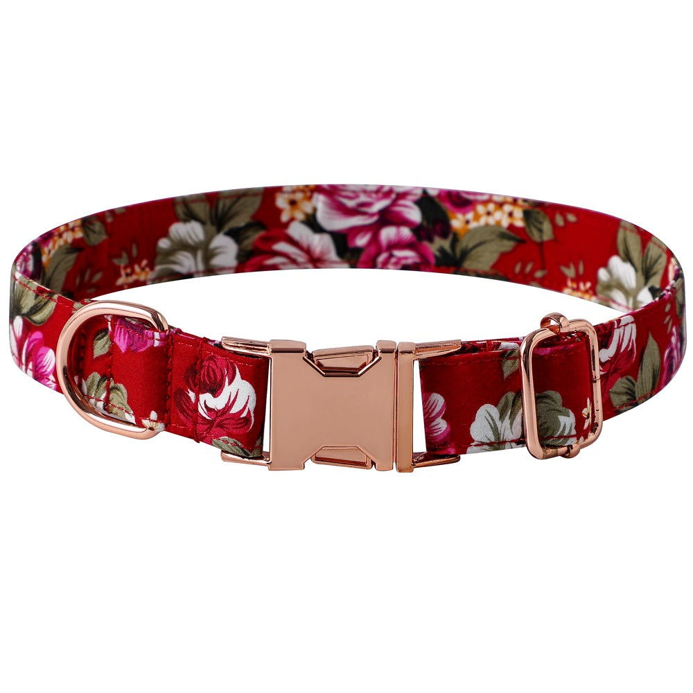 Collier chien floral nœud papillon